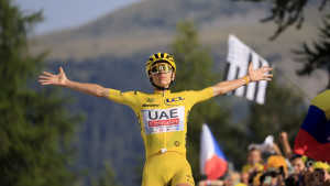 Veliki dan za Sloveniju: Tadej Pogačar osvojio Tour de France i ispisao historiju biciklizma