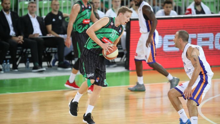 Olimpija uvjerljiva protiv Mornara