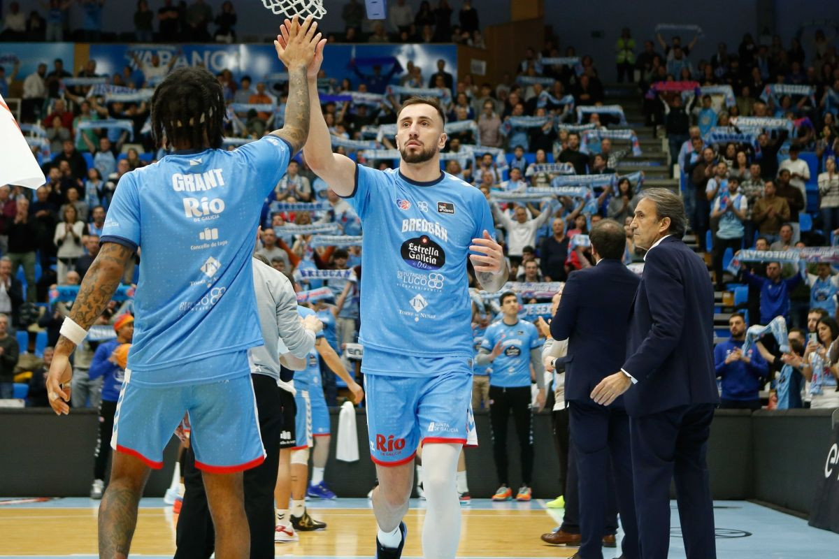 Trener Breogana progovorio o Edinu Atiću: "On može još jako puno napredovati, imamo razumijevanja.." Trener Breogana progovorio o Edinu Atiću: "On može još jako puno napredovati, imamo razumijevanja.."