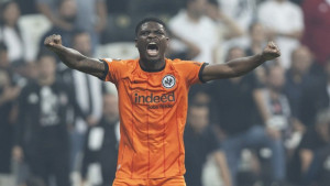Bivši igrač PSG-a pojačava Schalke