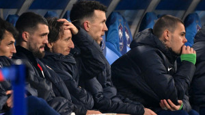 Perišić prima niske udarce jedan za drugim, malo mu je 22.000 eura mjesečno: "Kruže glasine da..."