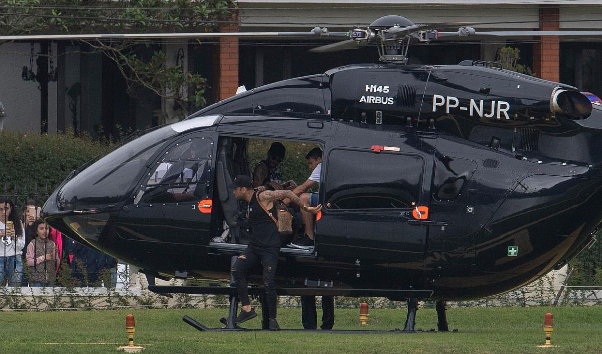 Neymar na trening Brazila došao helikopterom koji vrijedi 12 miliona dolara 