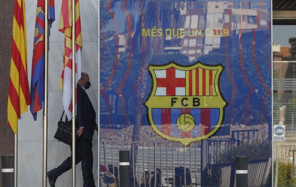 Želi biti predsjednik Barcelone: Obećao besplatne tetovaže i pizze za one koji glasaju za njega Želi biti predsjednik Barcelone: Obećao besplatne tetovaže i pizze za one koji glasaju za njega
