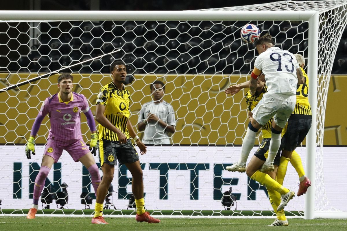 Borussia prošla dalje, ali svijet priča samo o promašaju Ramosa iz sudijske nadoknade Borussia prošla dalje, ali svijet priča samo o promašaju Ramosa iz sudijske nadoknade