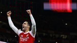 Arsenal pobjedom učvrstio prvo mjesto na tabeli, Aston Villa ostvarila nevjerovatan preokret