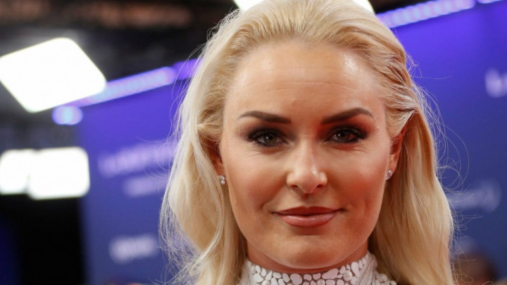 Lindsey Vonn očarala izgledom na dodjeli nagrada, a onda se 'slomila' na bini