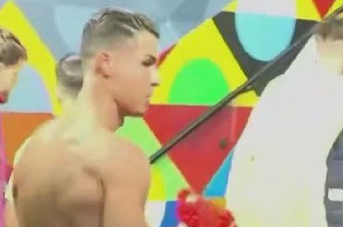 "Molim te..." Zvijezda kojoj se svi dive na poluvremenu od Ronalda traži dres "Molim te..." Zvijezda kojoj se svi dive na poluvremenu od Ronalda traži dres