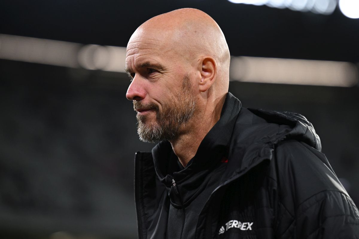 Sjajni napadač priznao da ga je nazvao Ten Hag jer ga želi u Manchesteru, ali se samo zahvalio Sjajni napadač priznao da ga je nazvao Ten Hag jer ga želi u Manchesteru, ali se samo zahvalio