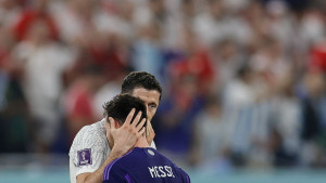 Messi i Lewandowski su imali nešto duži razgovor - Je li razlog ružna scena tokom utakmice?