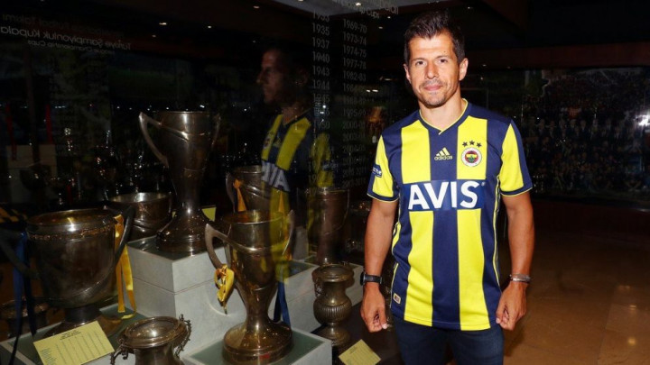 Emre neće u penziju: Napustio Basaksehir i vratio se u Fenerbahce