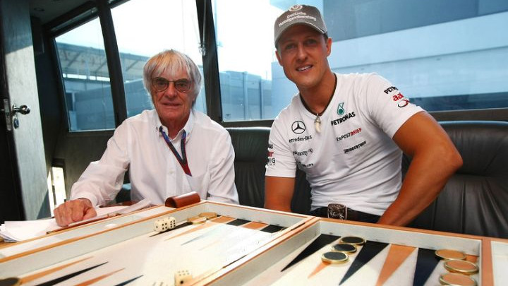 Schumacherovi fanovi zabrinuti nakon izjave Ecclestonea: "Trenutno on nije s nama, ali..."