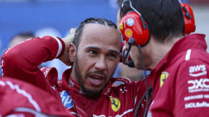 Hamilton u problemu: Montoya iznio teške optužbe na račun Ferrarija