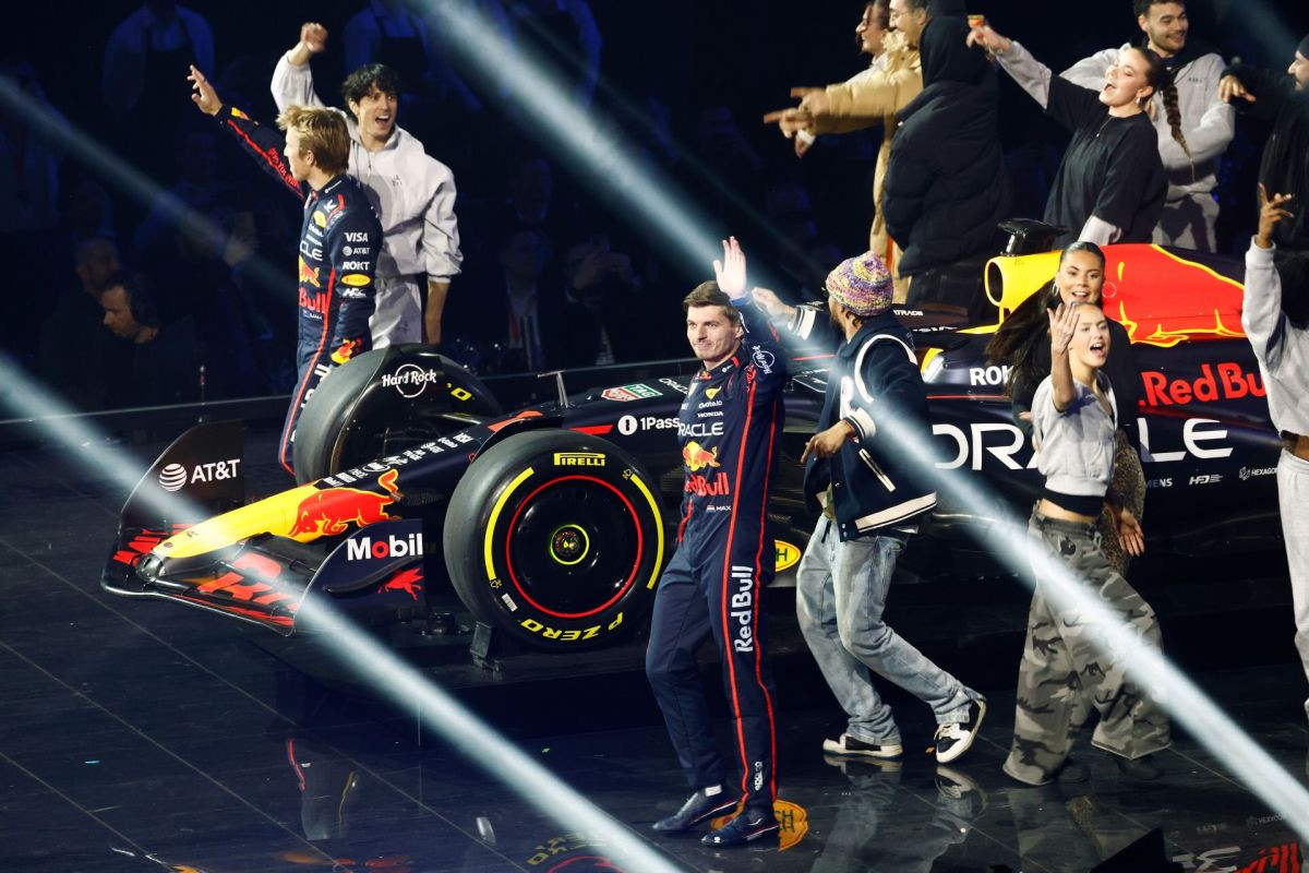 Oracle Red Bull Racing i Visa Cash App Racing Bulls predstavili livreje bolida za novu sezonu