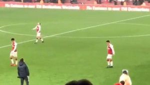 Ozilov potez nakon utakmice naljutio navijače Arsenala