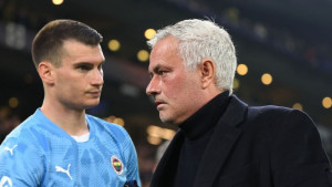 Poniženi Mourinho prišao Livakoviću i saopštio mu odluku: "Ti ćeš do kraja sezone da..."
