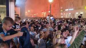 Evo noći, evo ludila: Rijeka večeras ne spava, slike sa Korza dovoljno govore