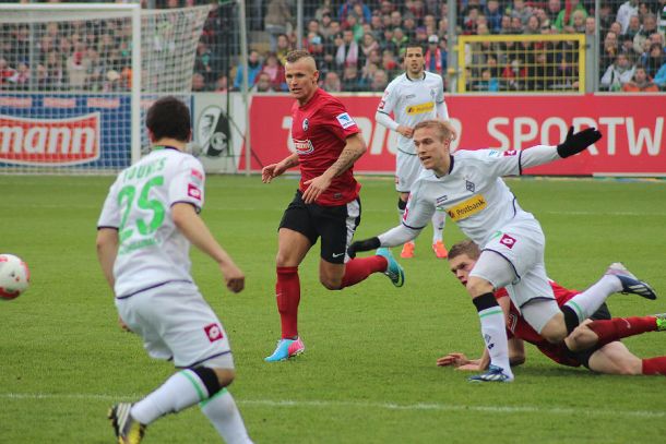 Borussia pregazila Hannover pred domaćim navijačima