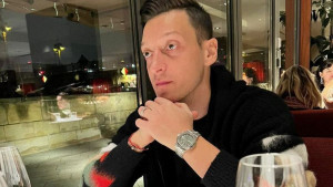 Bilo je ih je mnogo, ali danas je stiglo najveće: Mesut Ozil doživio novo poniženje!