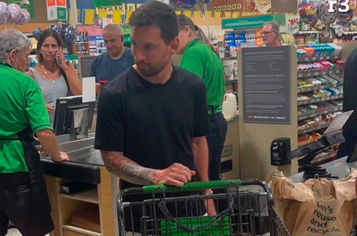 Pomalo i nerealno: Lionel Messi u supermarketu kao 'obični' čovjek, to odavno nije doživio