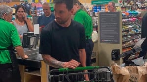 Pomalo i nerealno: Lionel Messi u supermarketu kao 'obični' čovjek, to odavno nije doživio