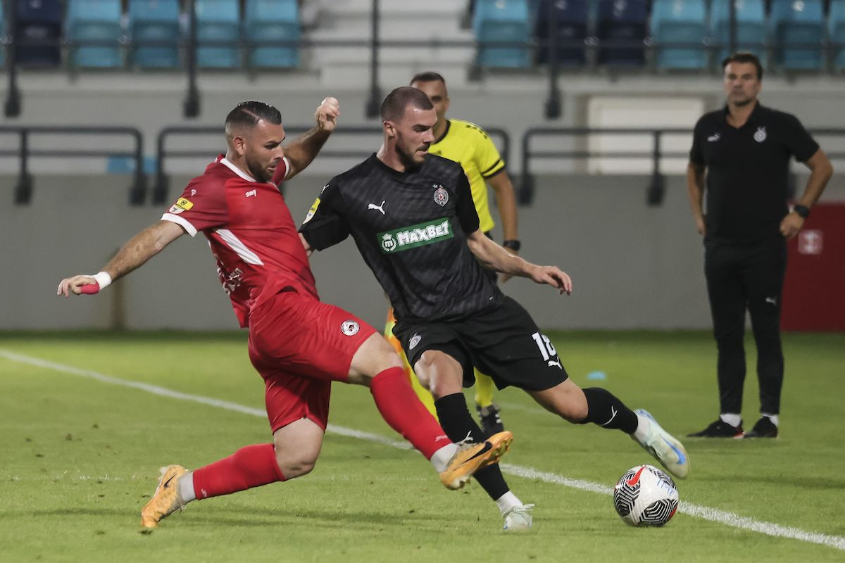 Odahnuo Nihad Mujakić, a s njim i Partizan: "Kad vidim da stranac tako gine za klub, onda..." Odahnuo Nihad Mujakić, a s njim i Partizan: "Kad vidim da stranac tako gine za klub, onda..."