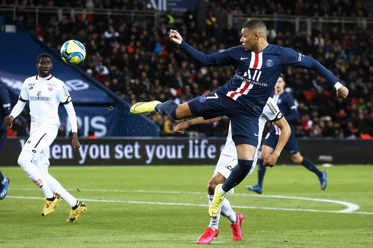 "Mbappe neće vrijediti 200 miliona već oko 35 - 40 miliona eura" "Mbappe neće vrijediti 200 miliona već oko 35 - 40 miliona eura"