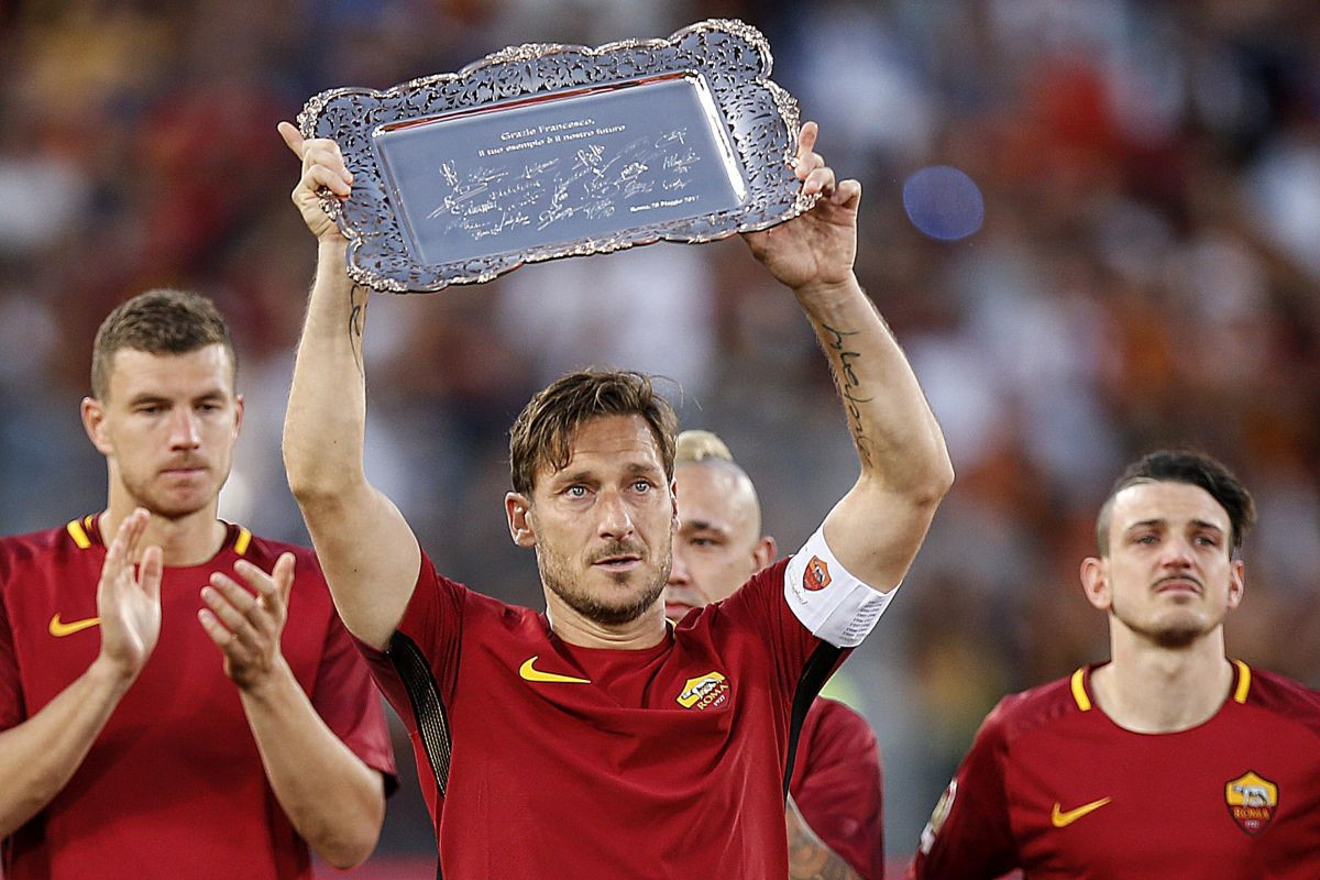 Navijač Rome se ne sjeća 39 godina svog života, mislio da je 1980. pa pitao: "Ko je taj Totti?" Navijač Rome se ne sjeća 39 godina svog života, mislio da je 1980. pa pitao: "Ko je taj Totti?"