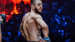 Spektakl crnogorske 'Kobre' - Miloš Janičić ekspresno završio Oliveiru!