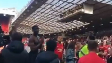 Iz drugog ugla: Pogledajte kako se Pogba svađa, a zatim i moli za oprost navijače Uniteda