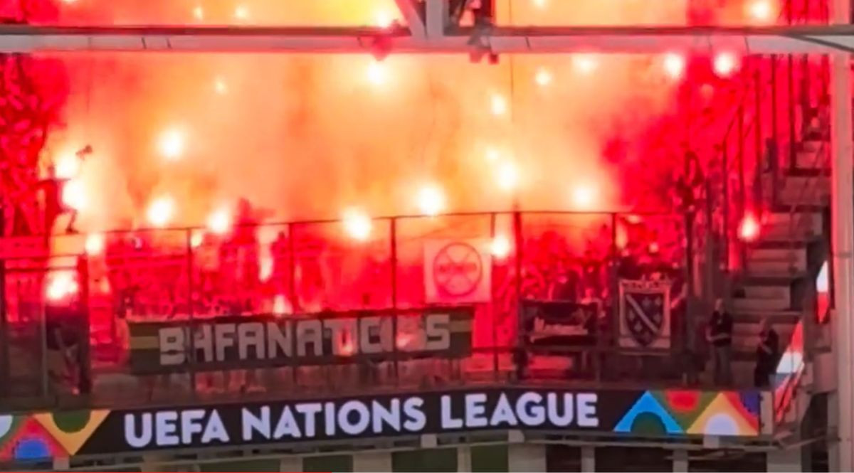 Fanaticosi zapalili baklje, stiglo upozorenje: "Bićete izbačeni sa tribina"