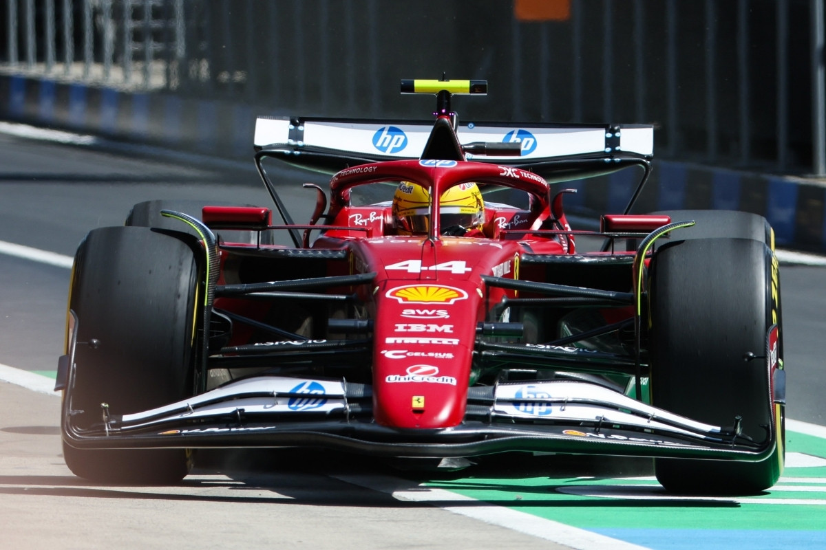 Tifozi u ekstazi: Lewis Hamilton osvaja prvu pol poziciju u bojama Ferrarija