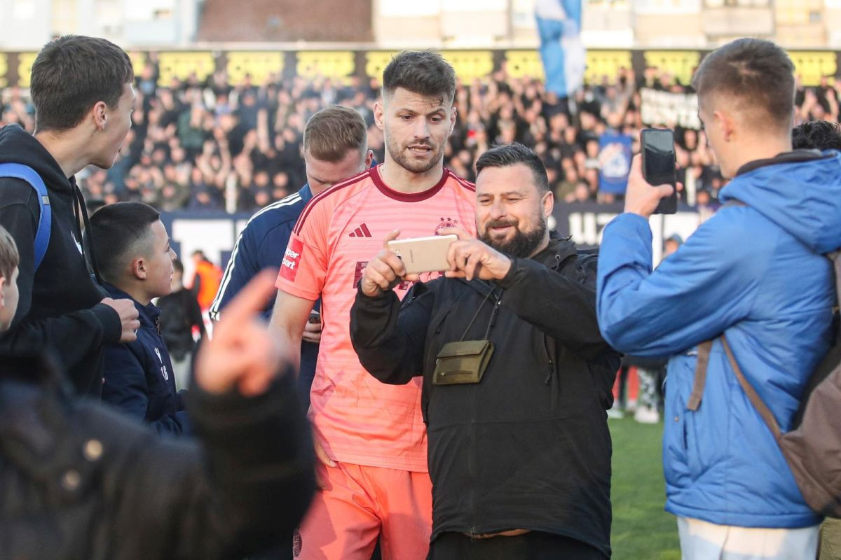 Objavljena transfer lista, Bruno Petković je u nevjerici gledao Objavljena transfer lista, Bruno Petković je u nevjerici gledao