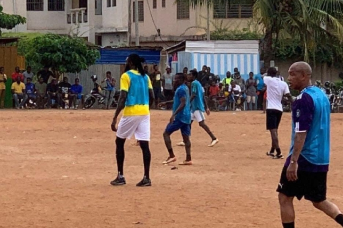 Fudbal za raju: Susret dvije legende na afričkim ulicama