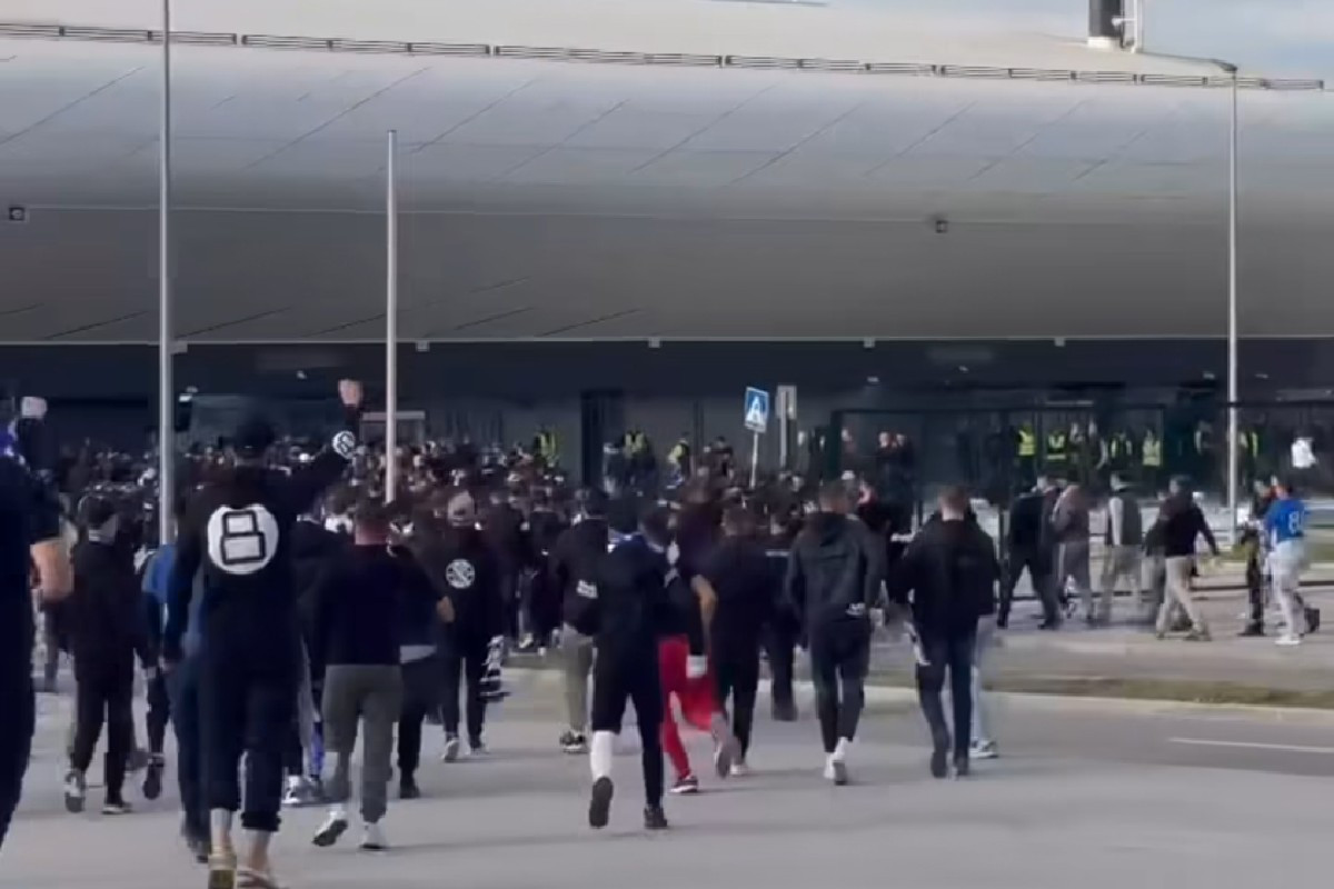 U Srbiji "osvojen" stadion od 30 miliona: Na stotine ih je istrčalo iz autobusa, a onda - ludilo