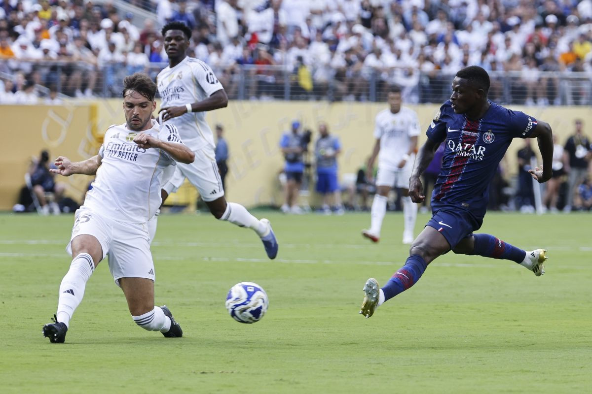 Navijači Reala su u totalnom šoku: Nije normalno šta im PSG radi, a tek je poluvrijeme Navijači Reala su u totalnom šoku: Nije normalno šta im PSG radi, a tek je poluvrijeme