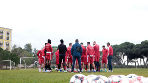 Svi igrači i stručni štab FK Mladost DK stabilno