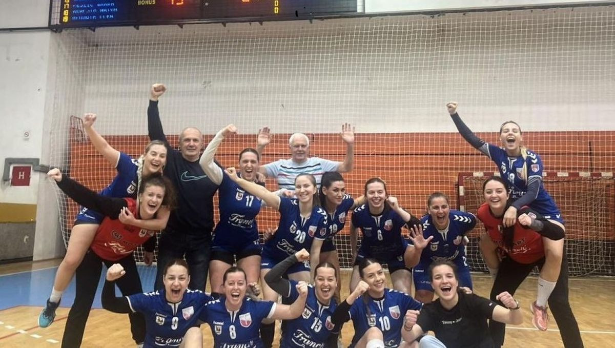 Rukometašice Ilidže potvrdile šampionsku titulu nesvakidašnjim rezultatom Rukometašice Ilidže potvrdile šampionsku titulu nesvakidašnjim rezultatom