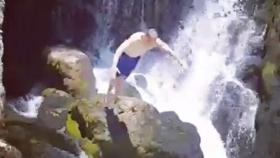 Igrači Želje posjetili vodopad na Dumanu, a Stanić saigrače počastio skokom na glavu