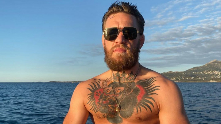 Vraća li se 'glavna faca'? Conor McGregor predstavio novi izgled i počeo sa treninzima