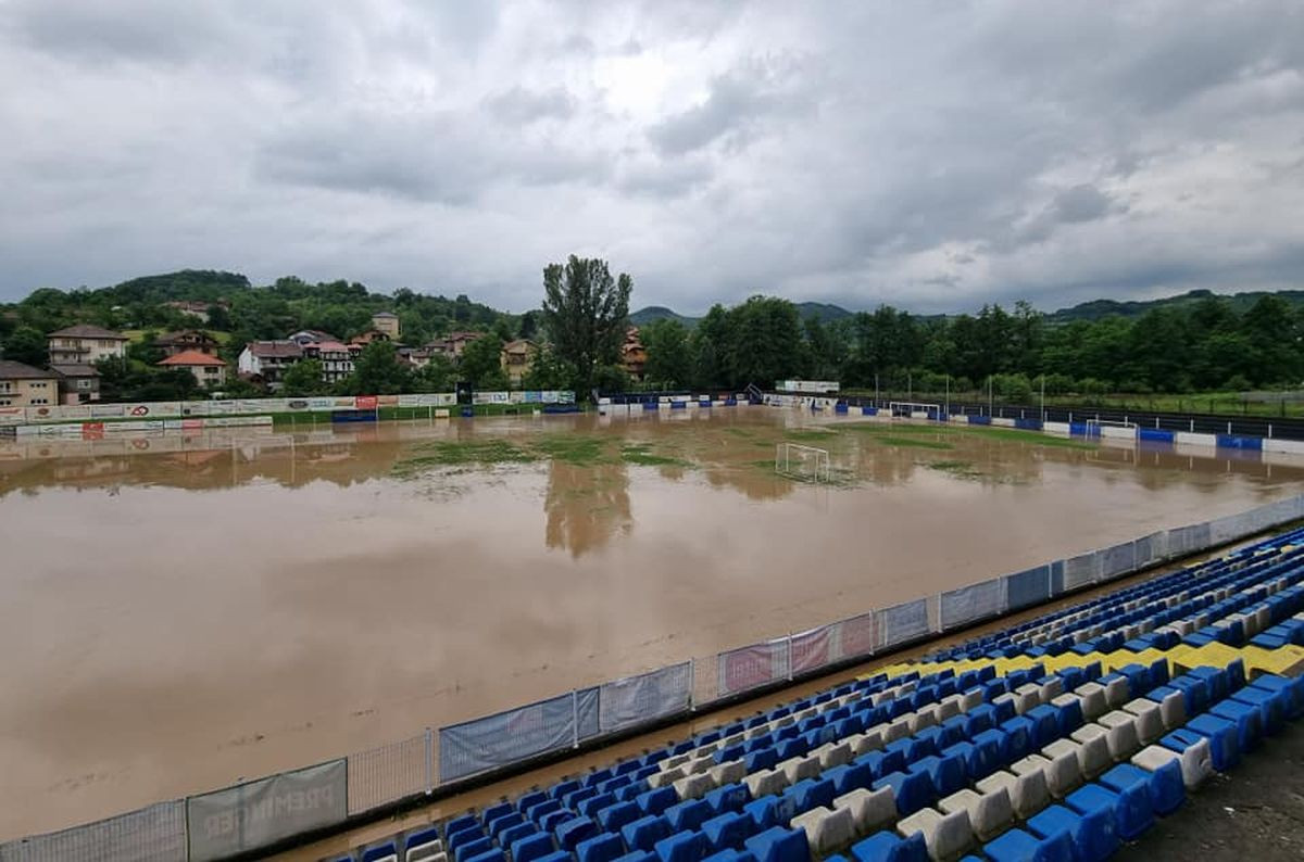 Ogromne poplave uzele danak, potopljen stadion federalnog prvoligaša