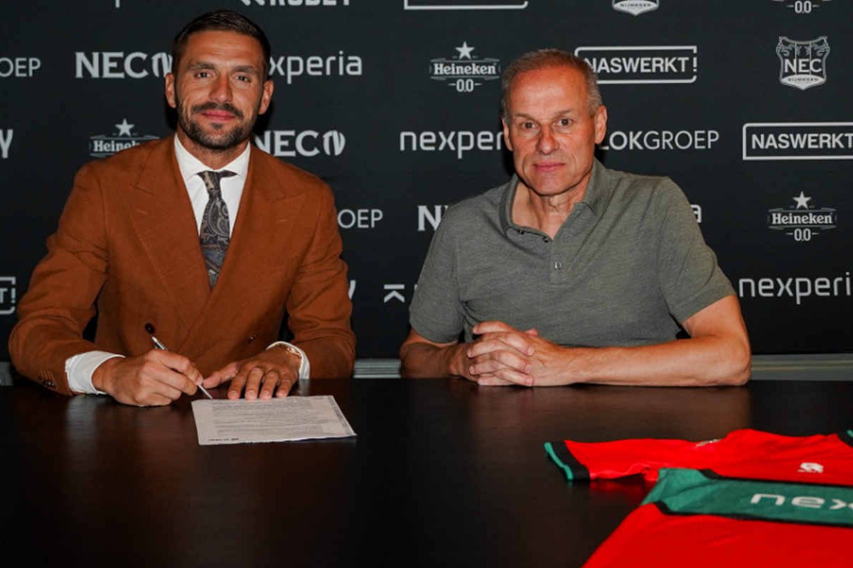 Saga je konačno gotova: Dušan Tadić potpisao!