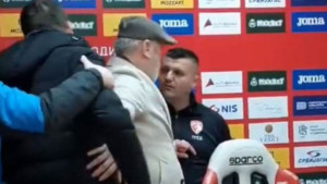 Navijači u Srbiji zgroženi ponašanjem Nenada Lalatovića: "Očigledno ima problema..."
