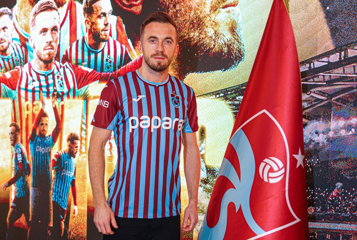Edin Višća potpisao novi ugovor sa Trabzonsporom Edin Višća potpisao novi ugovor sa Trabzonsporom