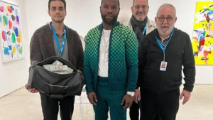 Ne zna šta da radi s novca, pa ga doslovno baca: Na ovo je Floyd Mayweather potrošio ludu cifru