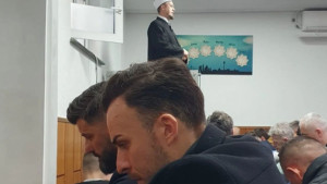 Fotografija iz džamije oduševila naciju, a u glavnim ulogama Zmaj i trener koji "haraju" Njemačkom