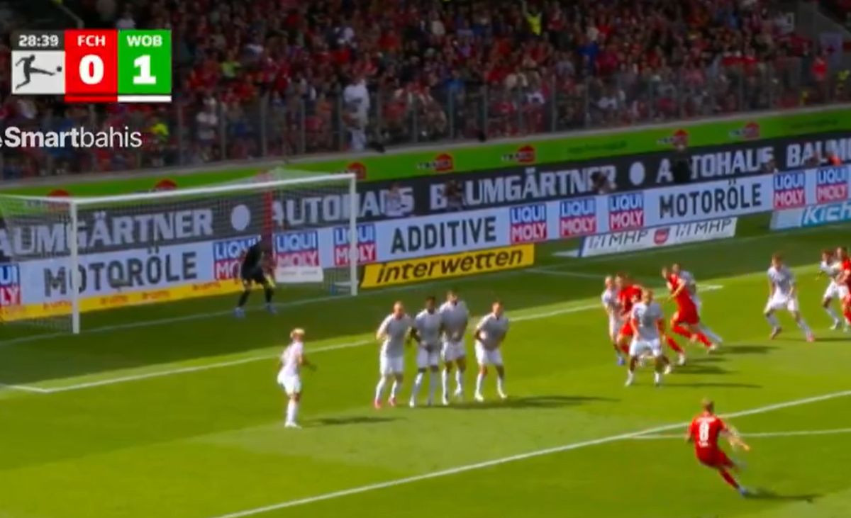 Ovako spektakularan gol iz slobodnjaka nije viđen godinama, šta se ovo dešava u Heidenheimu? Ovako spektakularan gol iz slobodnjaka nije viđen godinama, šta se ovo dešava u Heidenheimu?