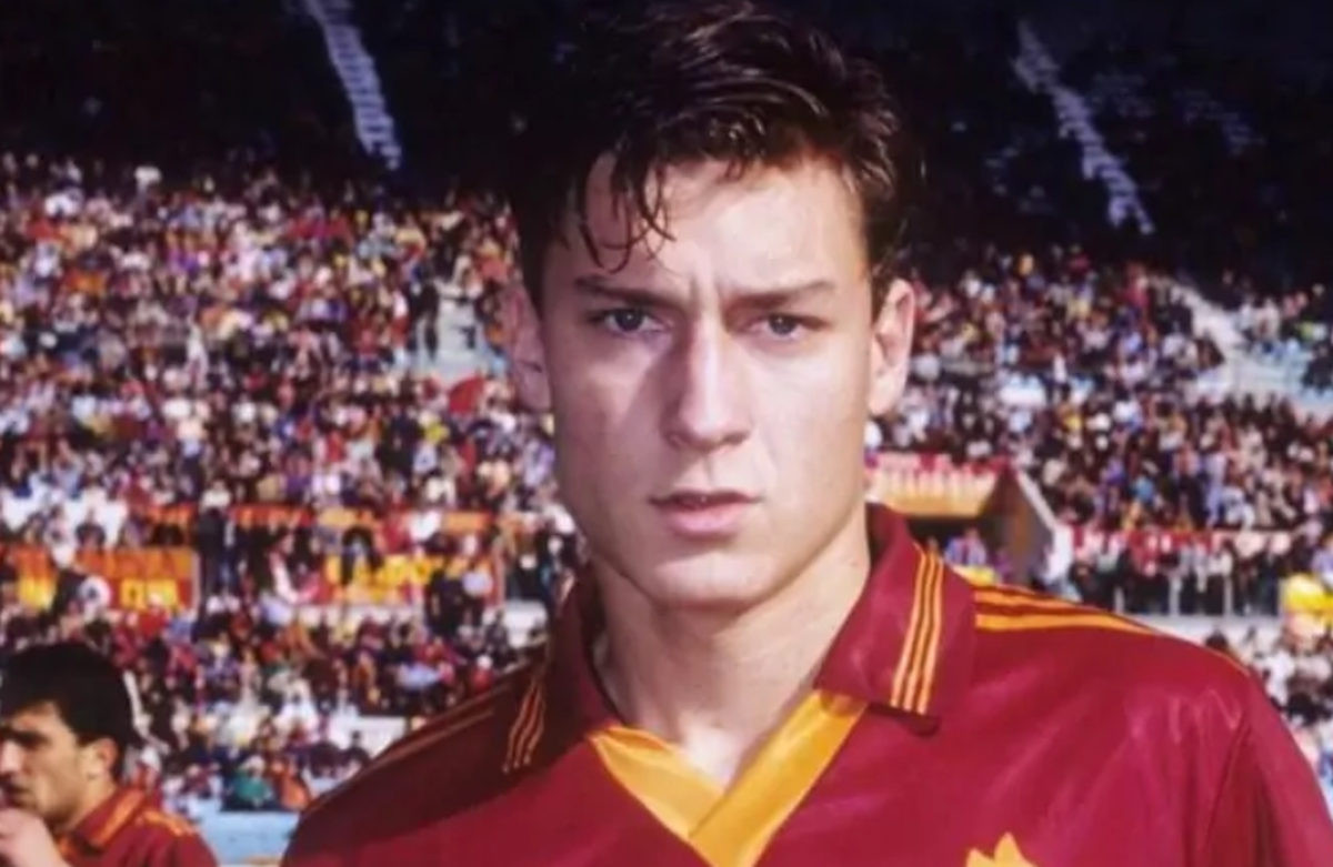 Sve je počelo na današnji dan 1993. godine: Ne postoji veća ljubav od one koju imaju Totti i Roma Sve je počelo na današnji dan 1993. godine: Ne postoji veća ljubav od one koju imaju Totti i Roma