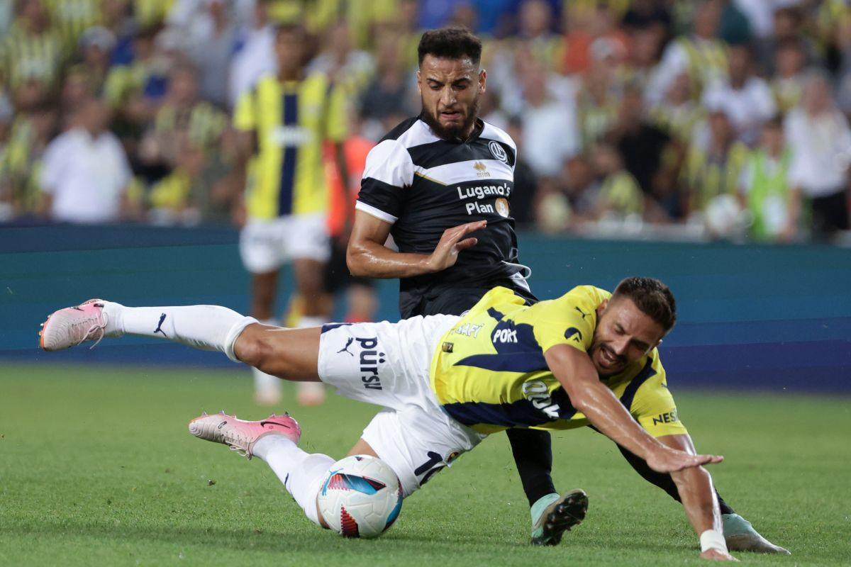 Mourinho će s njim napraviti isto što i Piksi - Dušan Tadić u ozbiljnoj nevolji kod Posebnog! Mourinho će s njim napraviti isto što i Piksi - Dušan Tadić u ozbiljnoj nevolji kod Posebnog!
