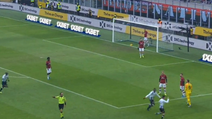 Begoviću, počni se zagrijavati: Donnarumma glupim potezom počastio Udinese!