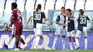 Juventusu gradski derbi: Ronaldo zabio iz slobodnjaka, Buffon za historiju, Pjanić zamijenjen